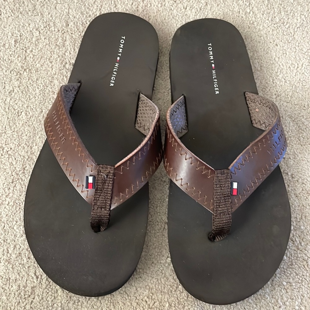 Like new Boys Tommy Hilfiger flip flops